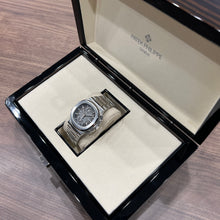 画像をギャラリービューアに読み込む, パテック・フィリップ PATEK PHILIPPE ノーチラス トラベルタイム クロノグラフ 5990/1A-001