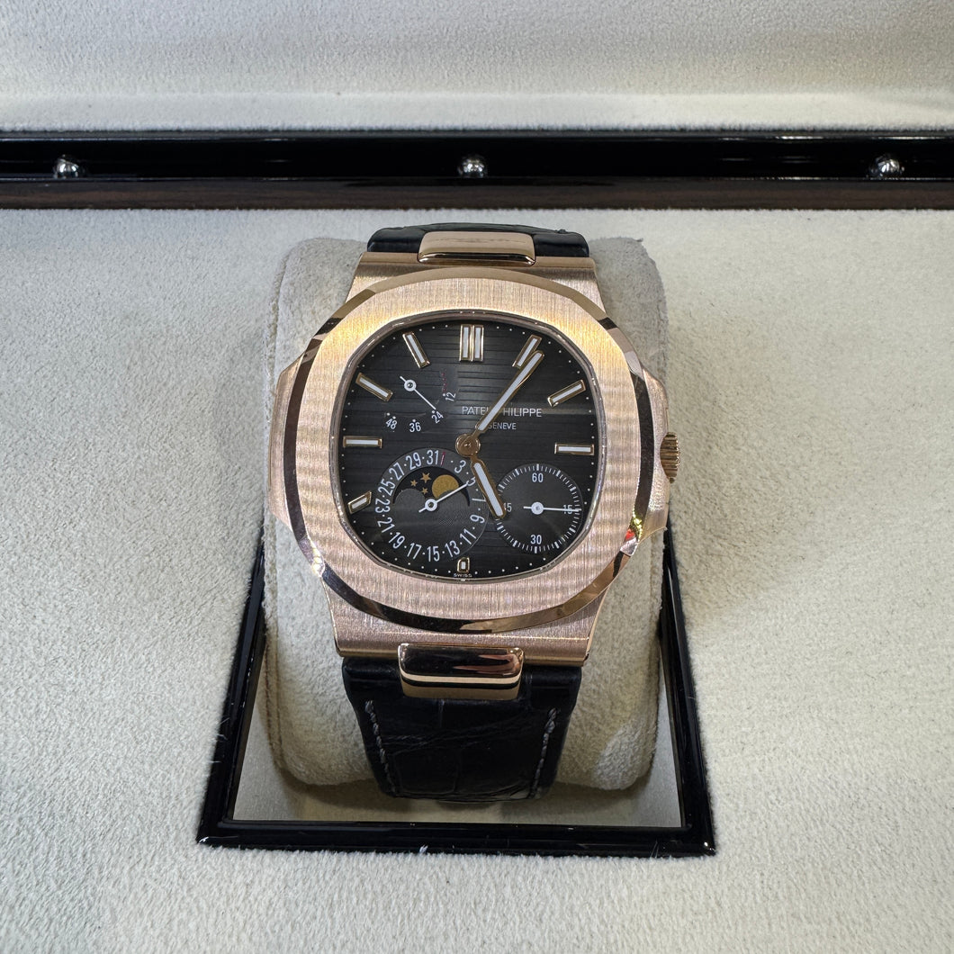 パテック・フィリップ  PATEK PHILIPPE ノーチラス ムーンフェイズ・ローズゴールド 5712R-001