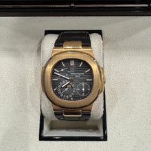 画像をギャラリービューアに読み込む, パテック・フィリップ  PATEK PHILIPPE ノーチラス ムーンフェイズ・ローズゴールド 5712R-001
