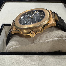 画像をギャラリービューアに読み込む, パテック・フィリップ  PATEK PHILIPPE ノーチラス ムーンフェイズ・ローズゴールド 5712R-001

