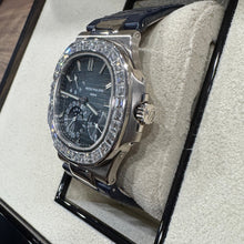 画像をギャラリービューアに読み込む, パテック・フィリップ  PATEK PHILIPPE ノーチラス ムーフェイズ・ホワイトゴールド 5722G-001
