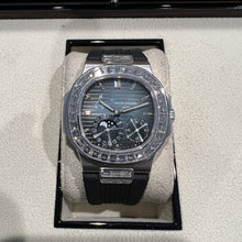 画像をギャラリービューアに読み込む, パテック・フィリップ  PATEK PHILIPPE ノーチラス ムーフェイズ・ホワイトゴールド 5724G-001
