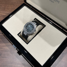 画像をギャラリービューアに読み込む, パテック・フィリップ  PATEK PHILIPPE ノーチラス ムーフェイズ・ホワイトゴールド 5724G-001
